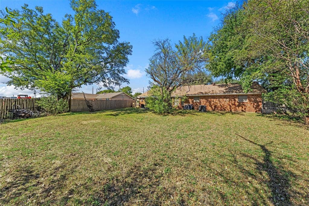 926 Rolling Hills Drive, Hewitt, TX 76643 926 Rolling Hills Drive, Hewitt, TX 76643