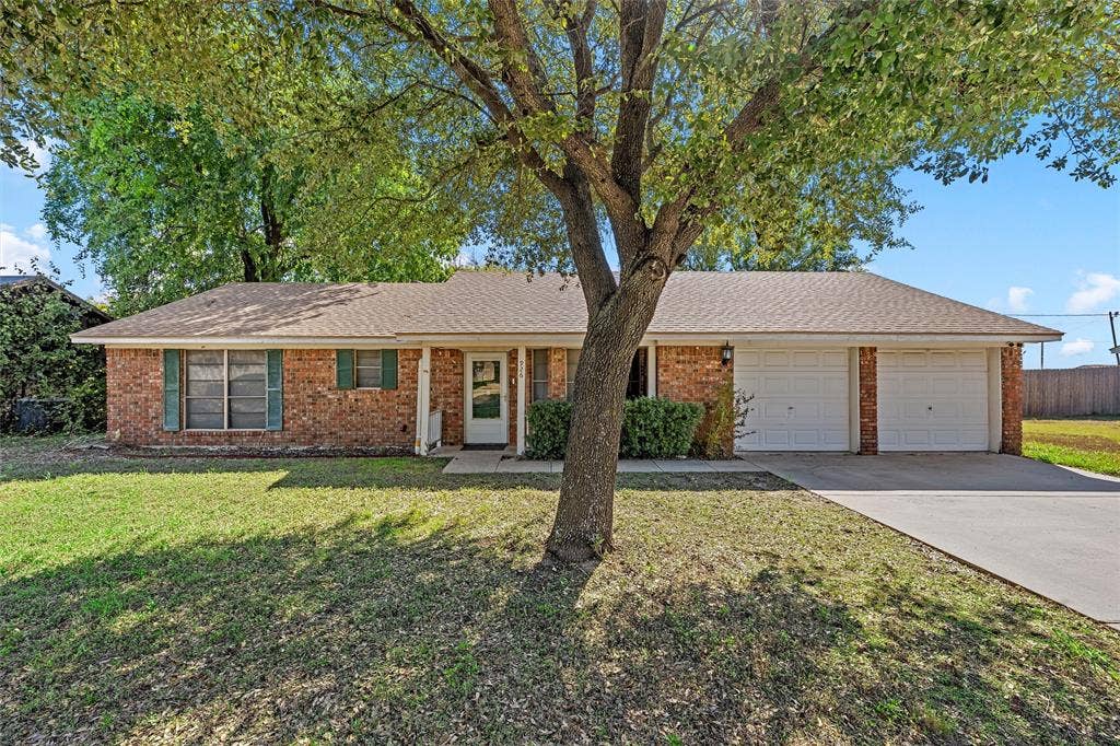 926 Rolling Hills Drive, Hewitt, TX 76643 926 Rolling Hills Drive, Hewitt, TX 76643