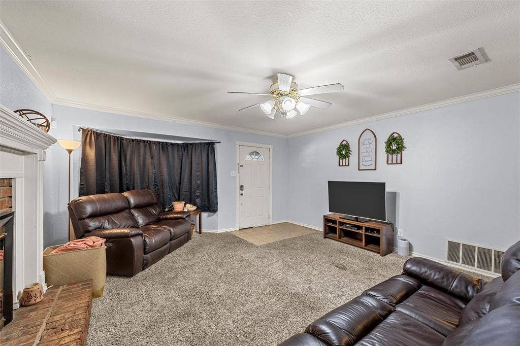 926 Rolling Hills Drive, Hewitt, TX 76643 926 Rolling Hills Drive, Hewitt, TX 76643