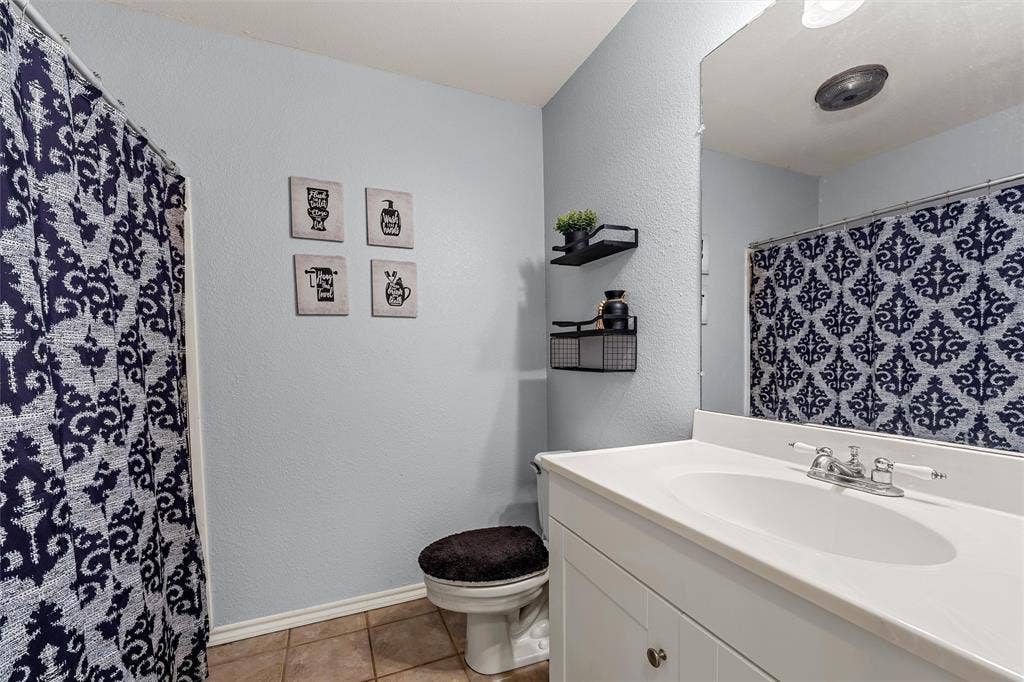 926 Rolling Hills Drive, Hewitt, TX 76643 926 Rolling Hills Drive, Hewitt, TX 76643