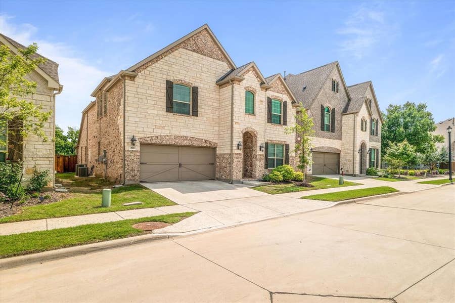 Property photo for 302 Dove Falls Drive, Argyle, TX