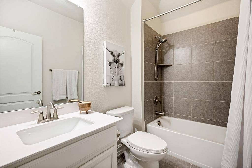 Upstairs bathroom.