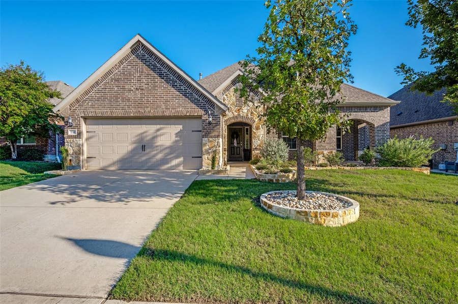 Property photo for 1140 Parkdale Drive, Northlake, TX