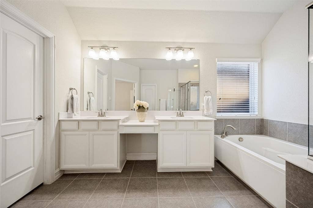 1140 Parkdale Drive, Northlake, TX 76226