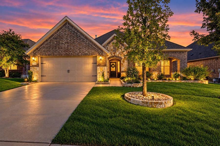 Property photo for 1140 Parkdale Drive, Northlake, TX