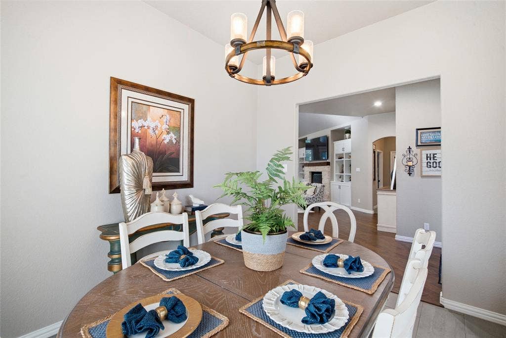 108 Ty Lane, Azle, TX 76020