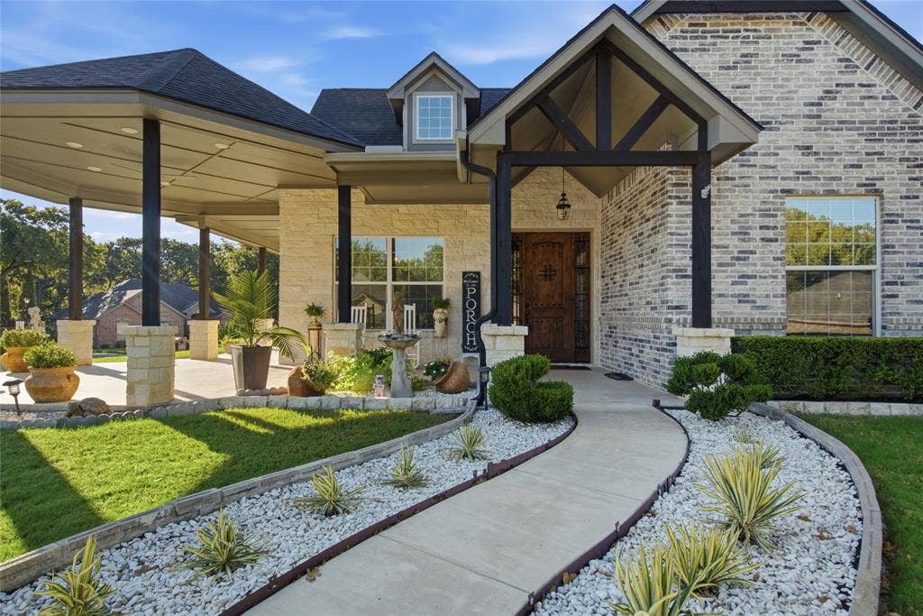 108 Ty Lane, Azle, TX 76020