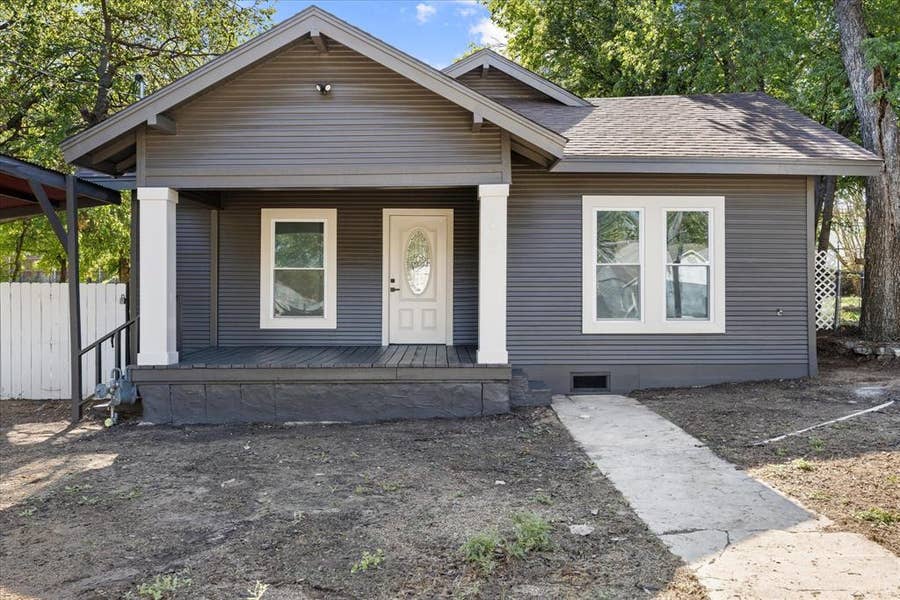 Property photo for 1022 W Green Street, Stephenville, TX