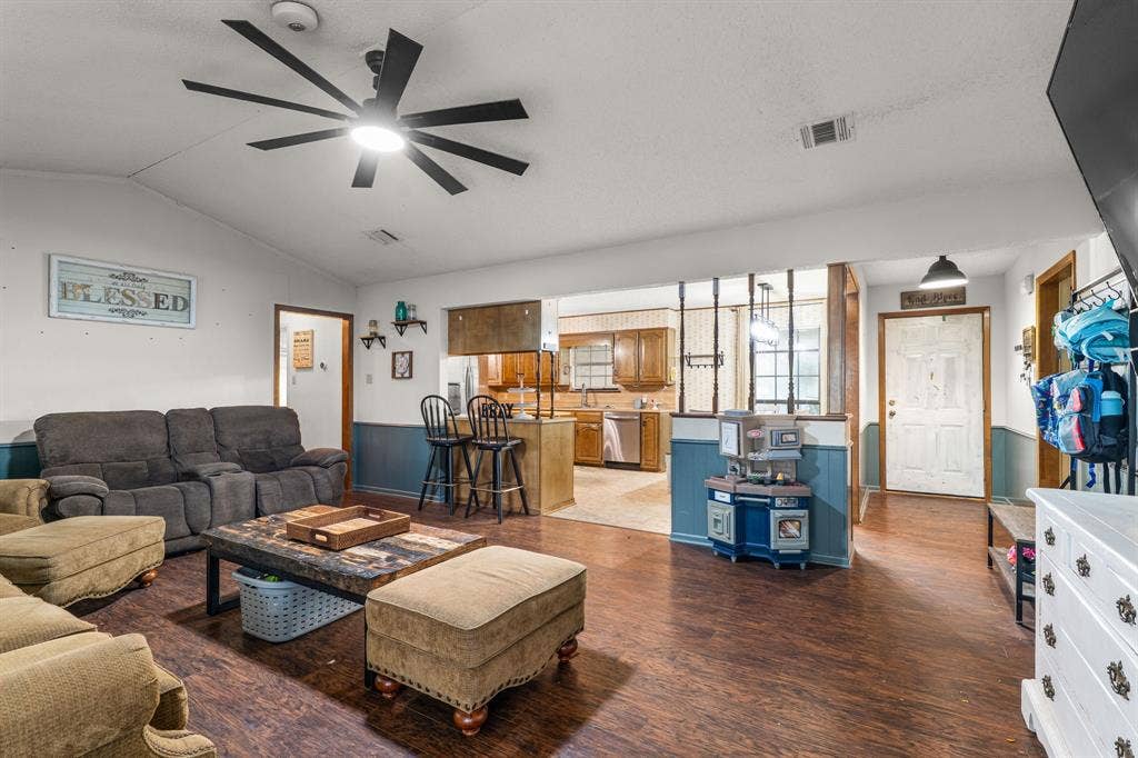 267 Ish Street, China Spring, TX 76633 267 Ish Street, China Spring, TX 76633