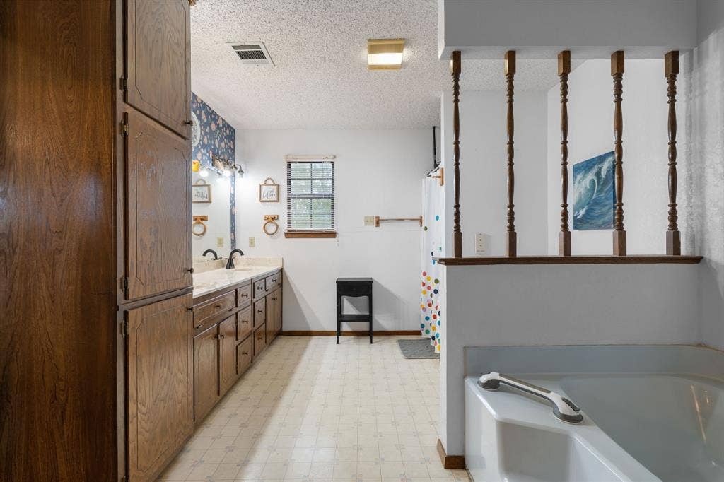 267 Ish Street, China Spring, TX 76633 267 Ish Street, China Spring, TX 76633
