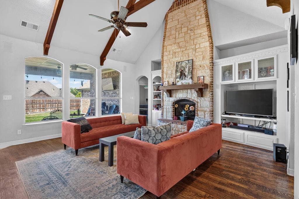 324 Arbor Lane, Haslet, TX 76052