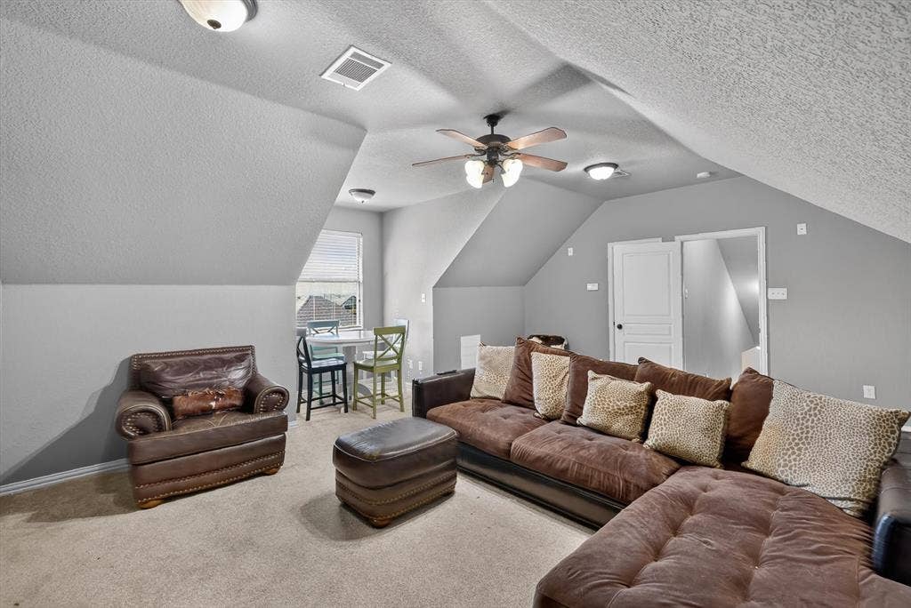 324 Arbor Lane, Haslet, TX 76052