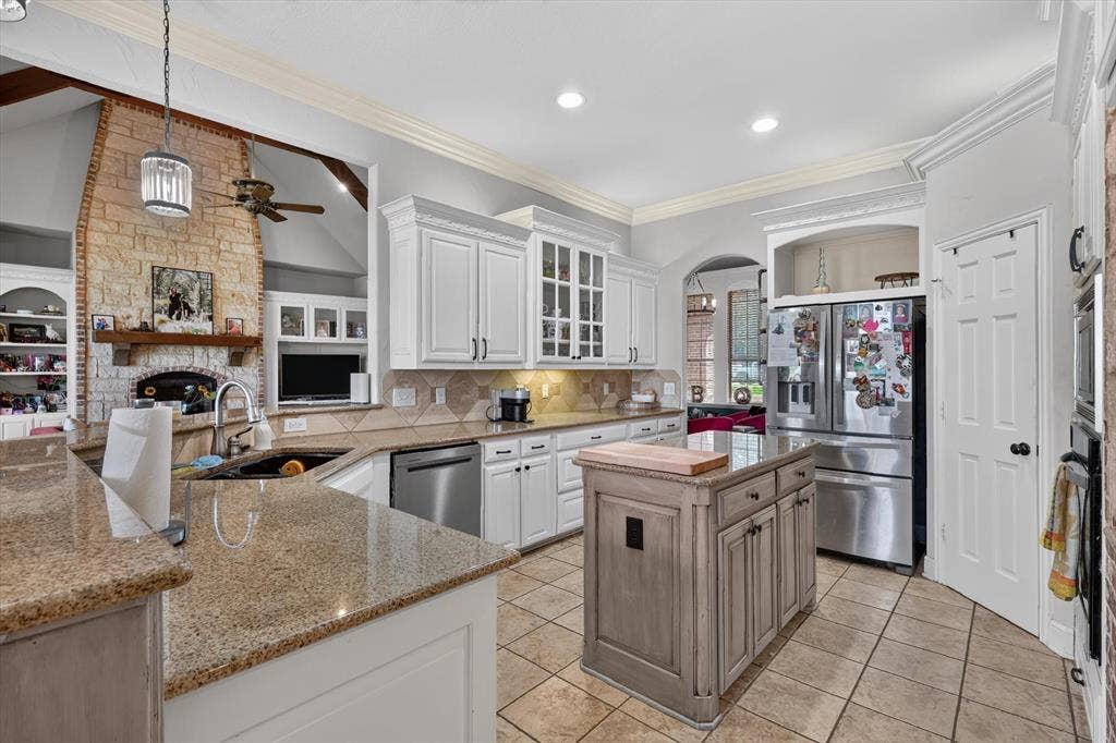 324 Arbor Lane, Haslet, TX 76052