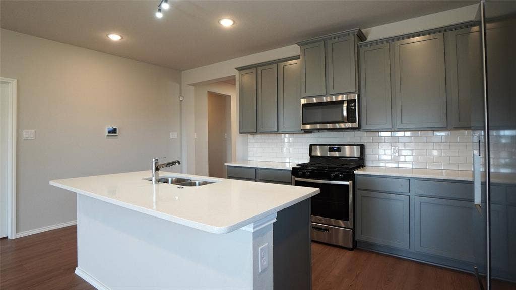 3211 Buffalo Creek Circle, Royse City, TX 75189 3211 Buffalo Creek Circle, Royse City, TX 75189