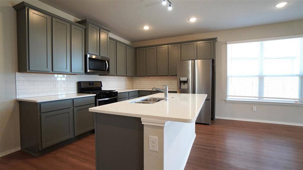 3211 Buffalo Creek Circle, Royse City, TX 75189 3211 Buffalo Creek Circle, Royse City, TX 75189