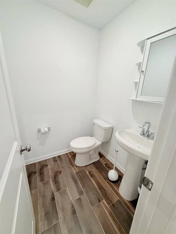7300 BLACK CHERRY Lane, McKinney, TX 75071 Powder Room2