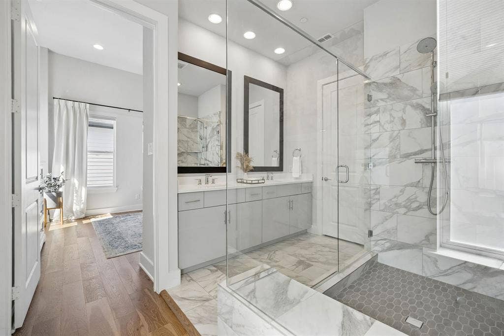 381 E Greenbriar Lane, #1001, Dallas, TX 75203 Large Primary Suite with Walk-In Shower and Dual Vanities