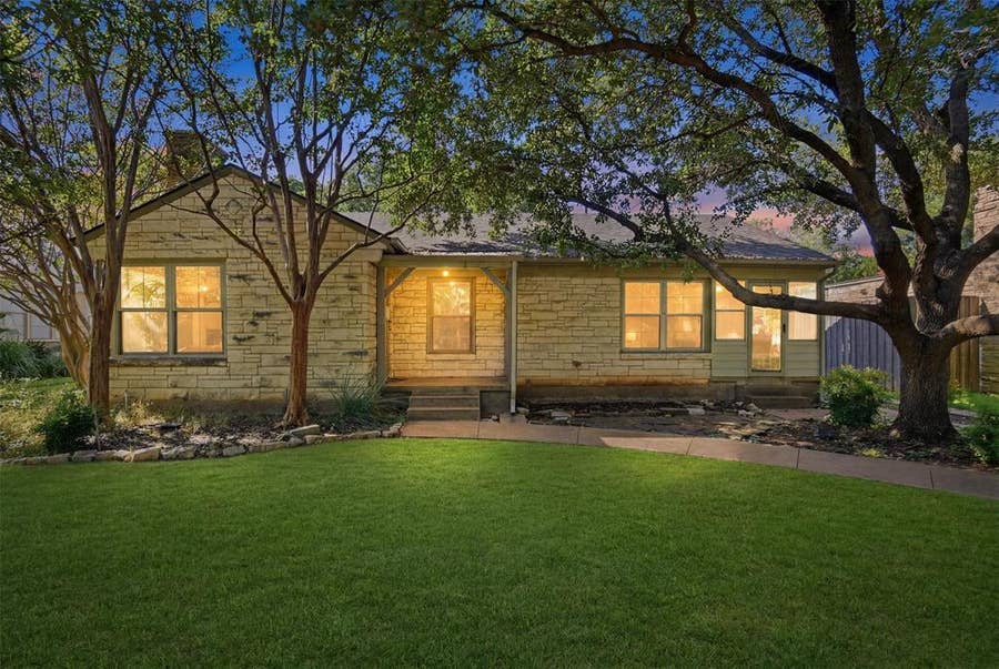 Property photo for 2307 Lawndale Drive, Dallas, TX