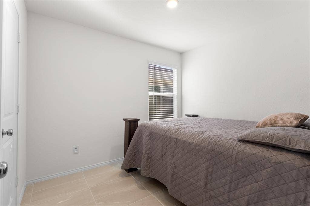 451 Eagle Wind Way, Ferris, TX 75125
