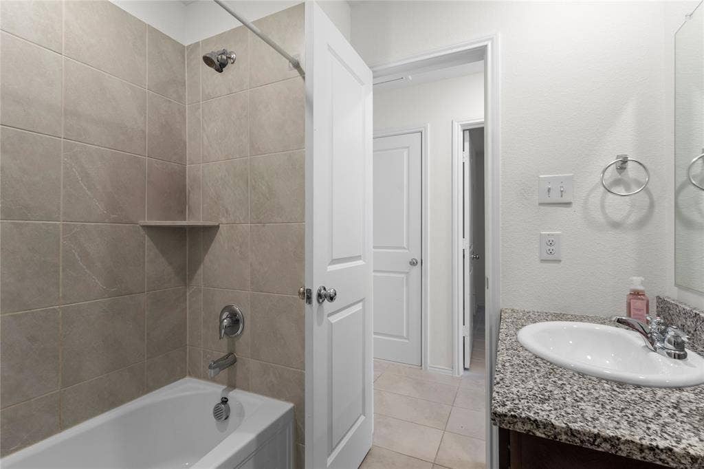 451 Eagle Wind Way, Ferris, TX 75125