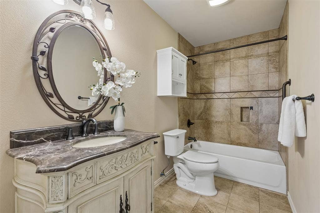 8106 Woodside Road, Rowlett, TX 75088