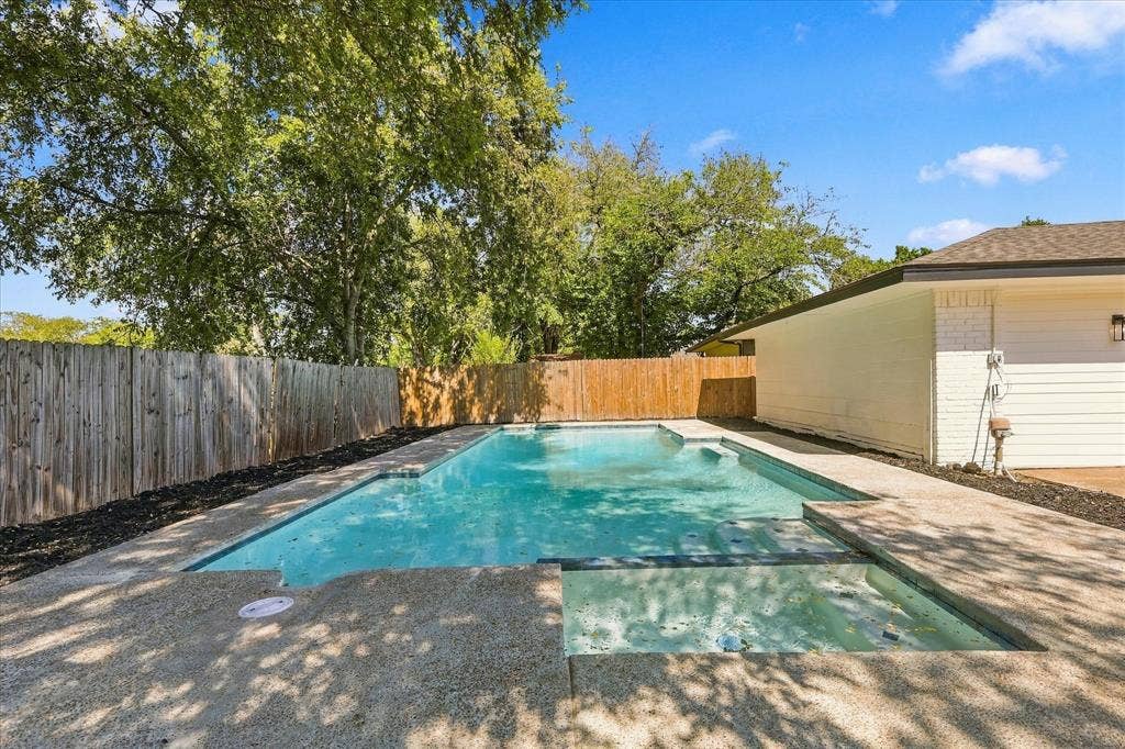 115 N Venice Drive, Duncanville, TX 75116