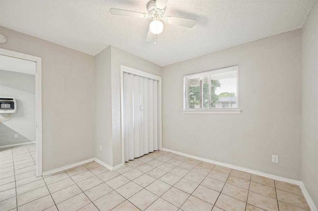 1001 W Elm Street, #103, Denison, TX 75020 1001 W Elm Street, #103, Denison, TX 75020