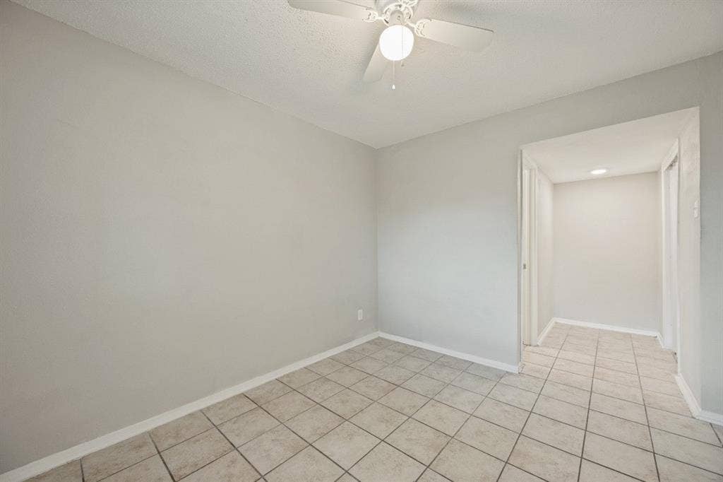 1001 W Elm Street, #103, Denison, TX 75020 1001 W Elm Street, #103, Denison, TX 75020