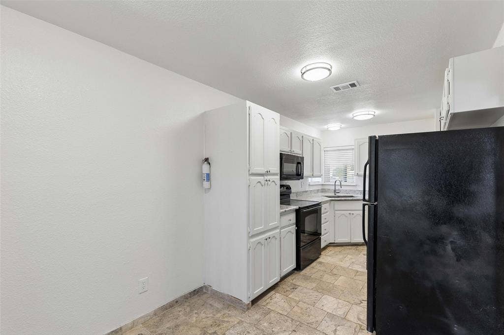 3307 Foxboro Drive, Richardson, TX 75082 3307 Foxboro Drive, Richardson, TX 75082