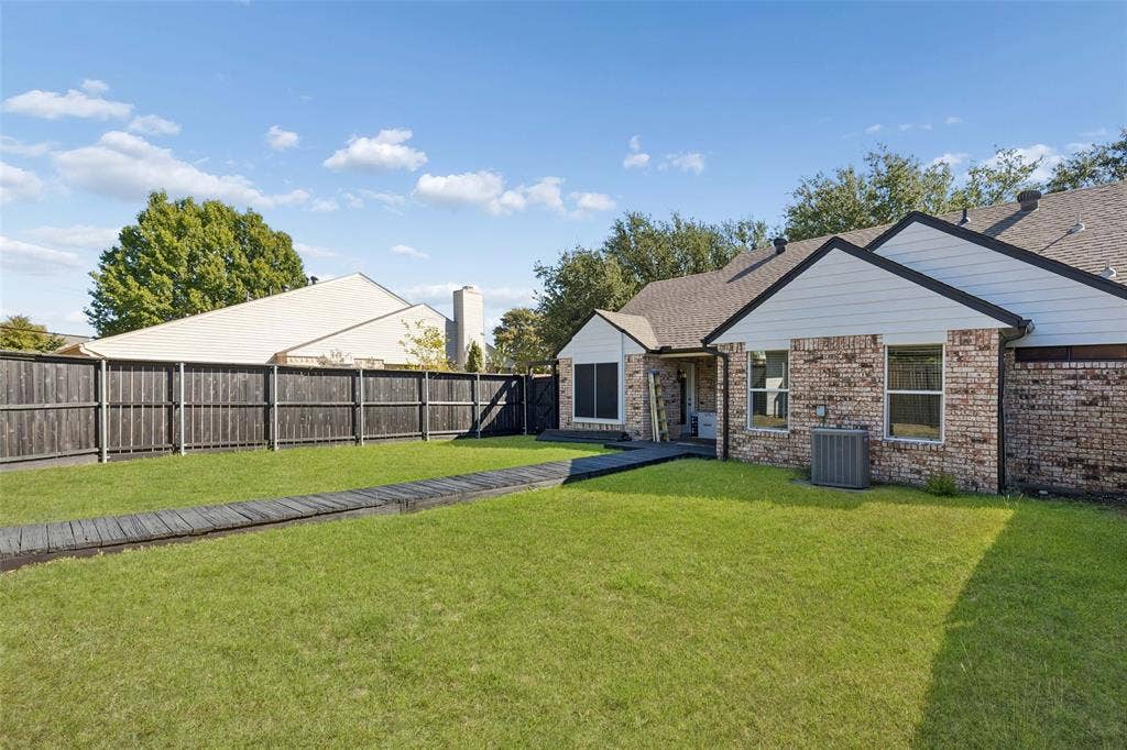 3307 Foxboro Drive, Richardson, TX 75082 3307 Foxboro Drive, Richardson, TX 75082