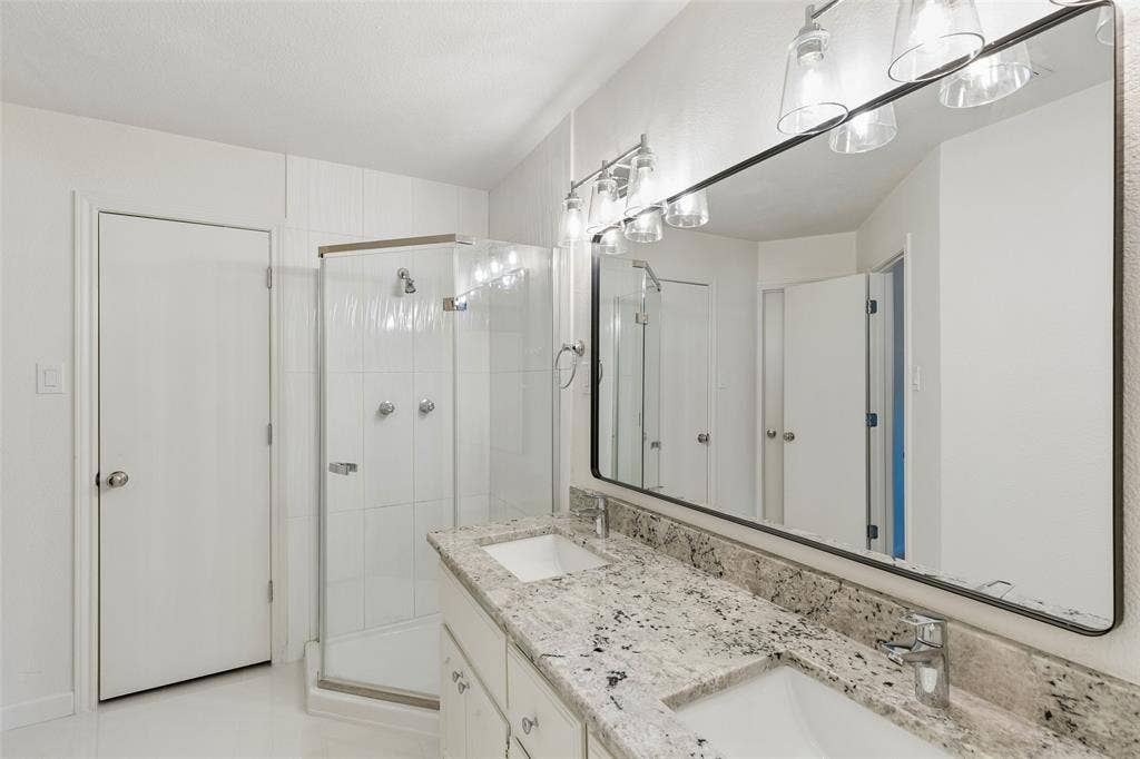 3307 Foxboro Drive, Richardson, TX 75082 3307 Foxboro Drive, Richardson, TX 75082