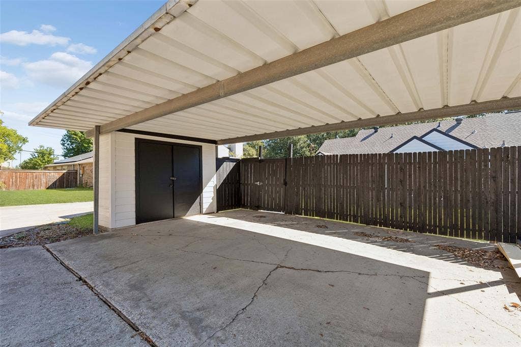 3307 Foxboro Drive, Richardson, TX 75082 3307 Foxboro Drive, Richardson, TX 75082
