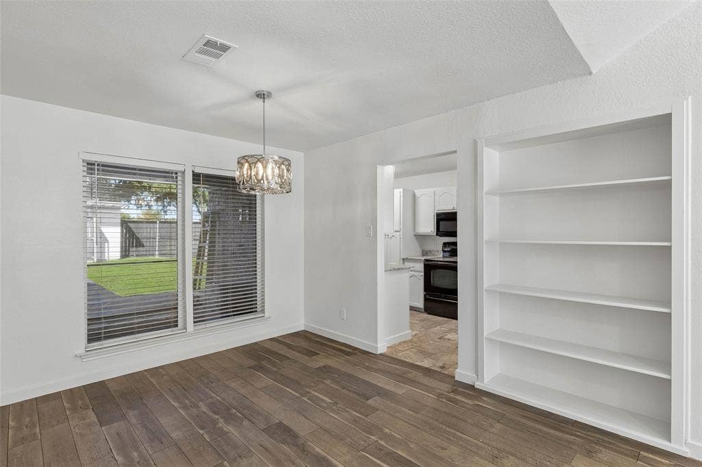 3307 Foxboro Drive, Richardson, TX 75082 3307 Foxboro Drive, Richardson, TX 75082