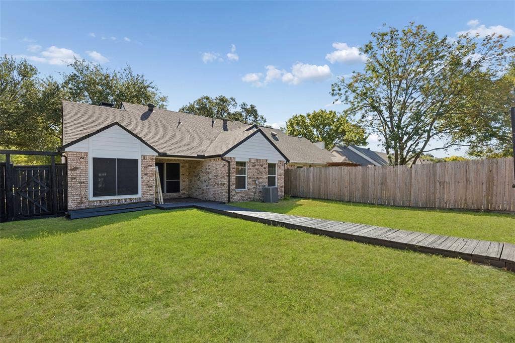 3307 Foxboro Drive, Richardson, TX 75082 3307 Foxboro Drive, Richardson, TX 75082