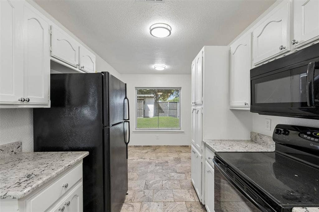 3307 Foxboro Drive, Richardson, TX 75082 3307 Foxboro Drive, Richardson, TX 75082
