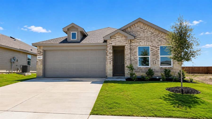 Property photo for 11017 LONE RANGER Lane, Fort Worth, TX