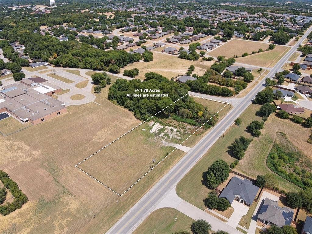 1124 E Parkerville Road, DeSoto, TX 75115 1124 E Parkerville Road, DeSoto, TX 75115