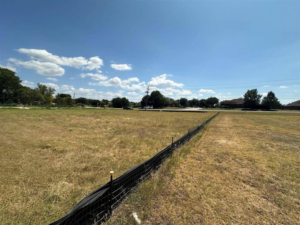 1124 E Parkerville Road, DeSoto, TX 75115 1124 E Parkerville Road, DeSoto, TX 75115