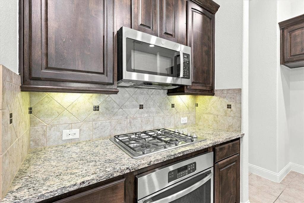 209 Blackberry Way, Denton, TX 76210
