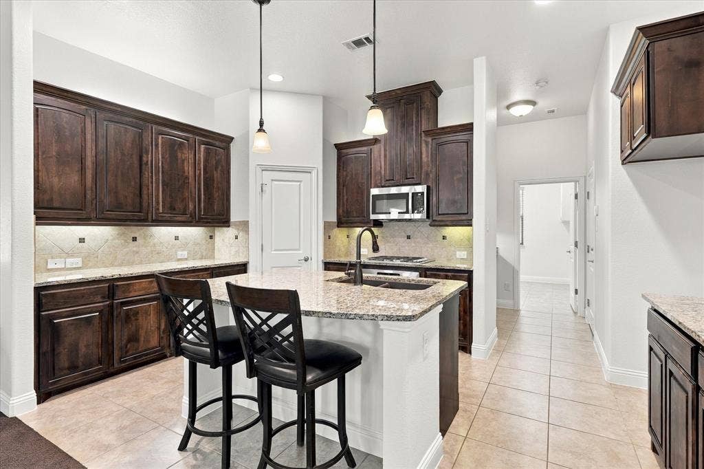 209 Blackberry Way, Denton, TX 76210