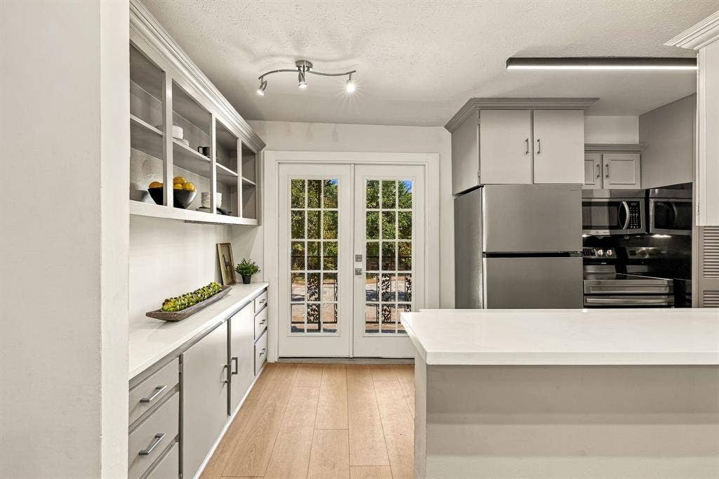 4525 Gilbert Avenue, #208, Dallas, TX 75219