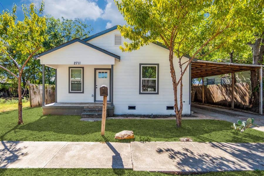 Property photo for 2711 Springdale Street, Dallas, TX