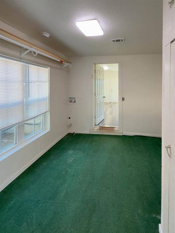 150 Fm 1996, Oglesby, TX 76561 Laundry room