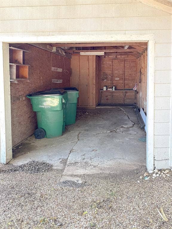 150 Fm 1996, Oglesby, TX 76561 Attached covered carport at a country home in Oglesby, Texas