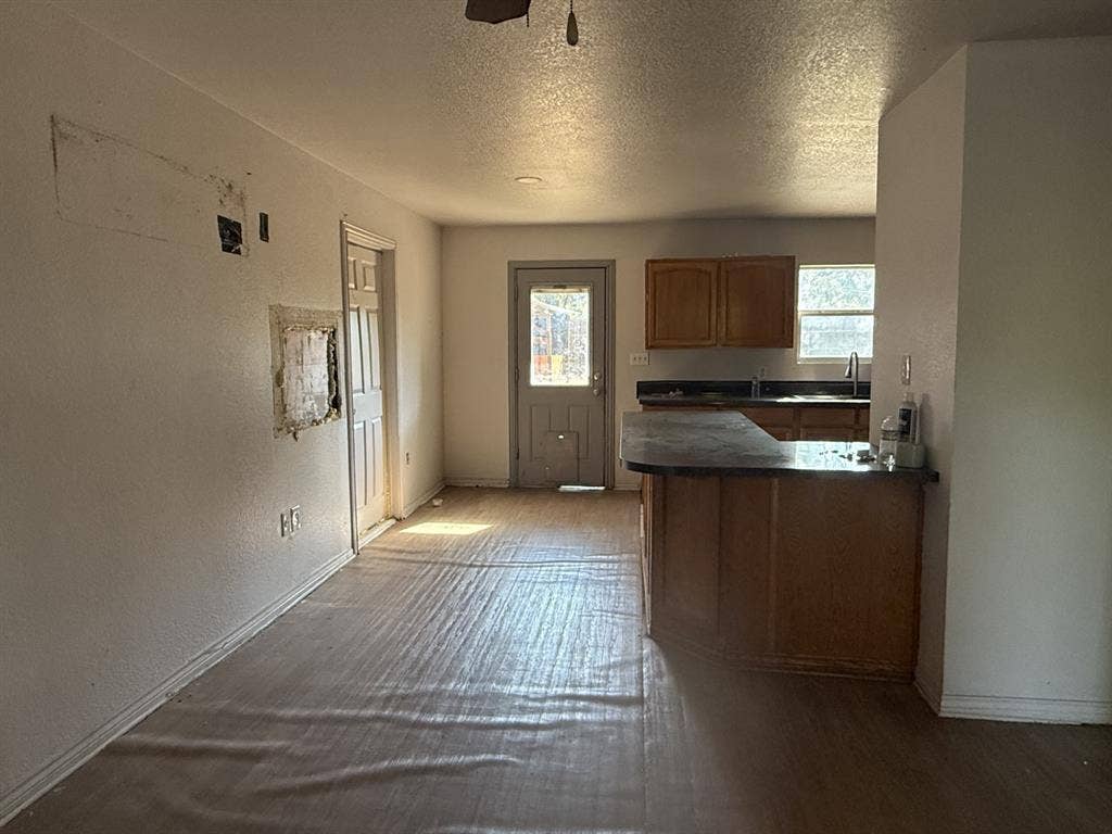 1800 Cottonwood Road, Carrollton, TX 75006 1800 Cottonwood Road, Carrollton, TX 75006