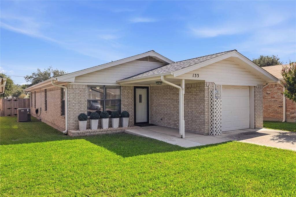 133 Azalea Drive, Brownwood, TX 76801