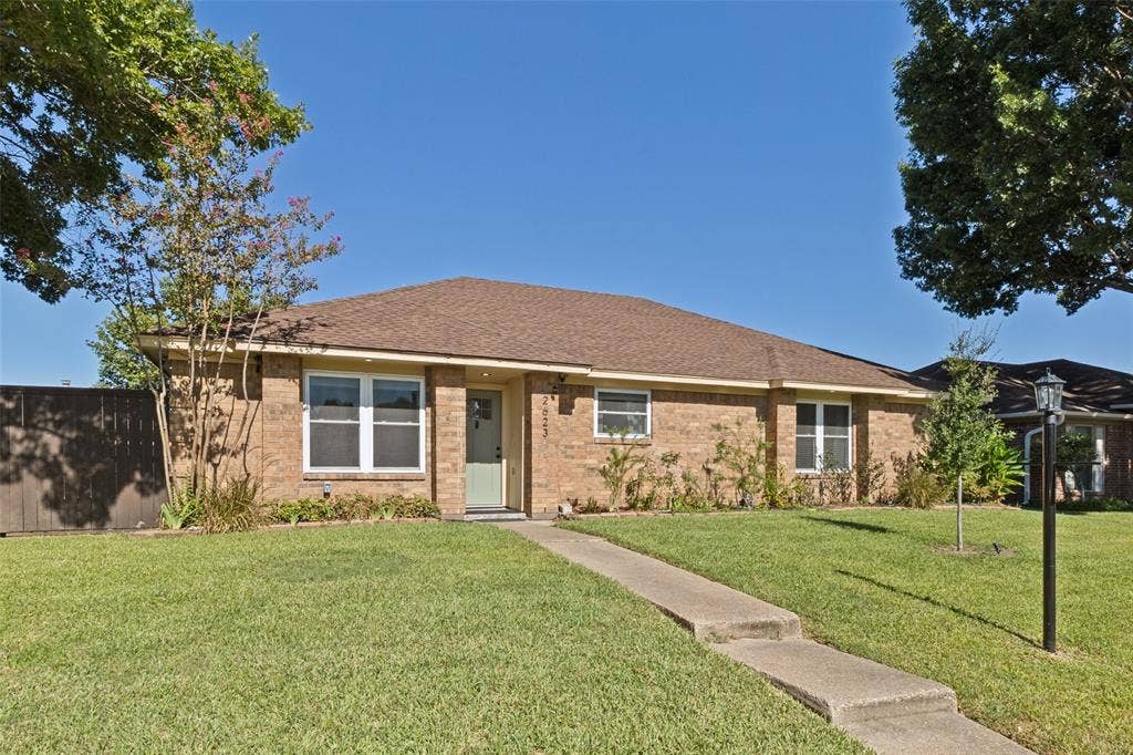 2623 San Saba Street, Mesquite, TX 75150 2623 San Saba Street, Mesquite, TX 75150