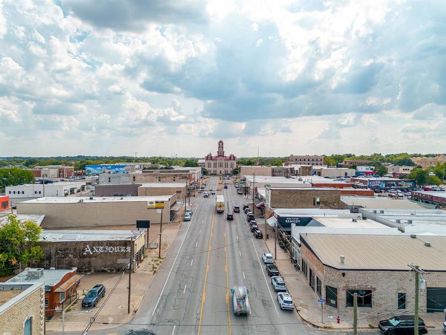 Property photo for 221 North Main, Weatherford, TX