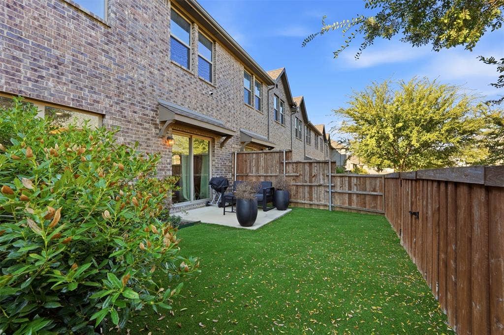 2725 Starburst Drive, Little Elm, TX 75068 2725 Starburst Drive, Little Elm, TX 75068