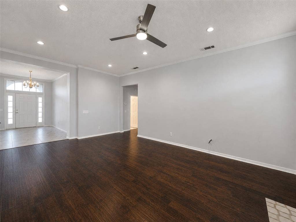 10512 Napa Valley Drive, Frisco, TX 75035